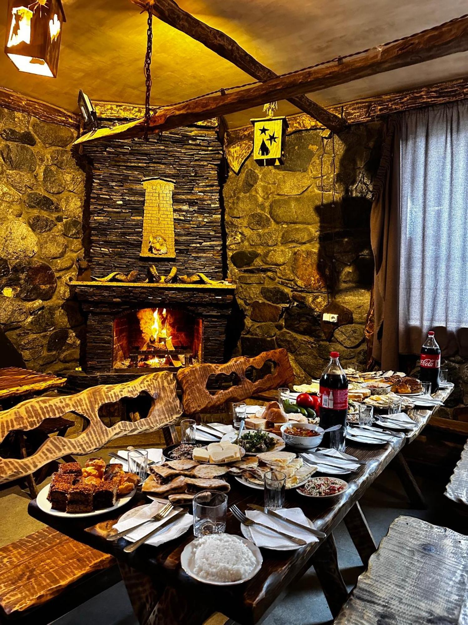 מסטיה Eliso'S Guesthouse מראה חיצוני תמונה